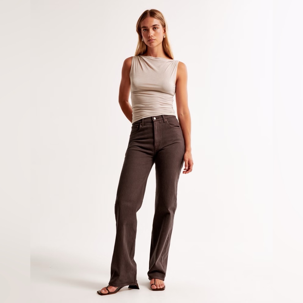 Abercrombie & Fitch Women's Curve Love High Rise 90s Relaxed Jean